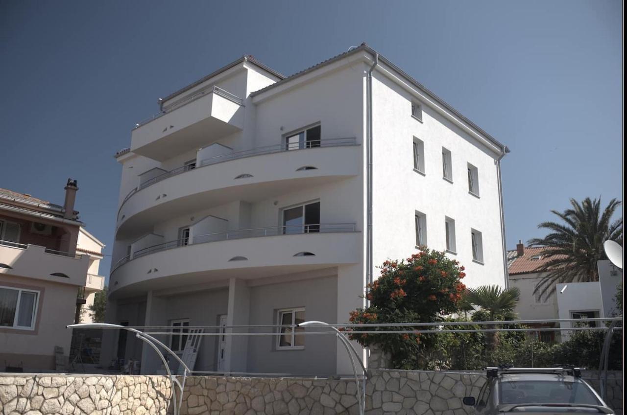Apartment Avada Novalja Kültér fotó